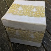 Krukke med prægning