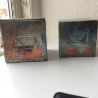 Gloria Jensen
Rakubrændte stentøjs æsker 
Turkisblå/kobber
10x10 cm